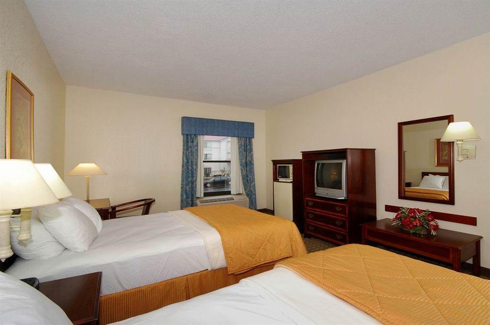 Red Roof Inn & Suites Newnan Pokoj fotografie