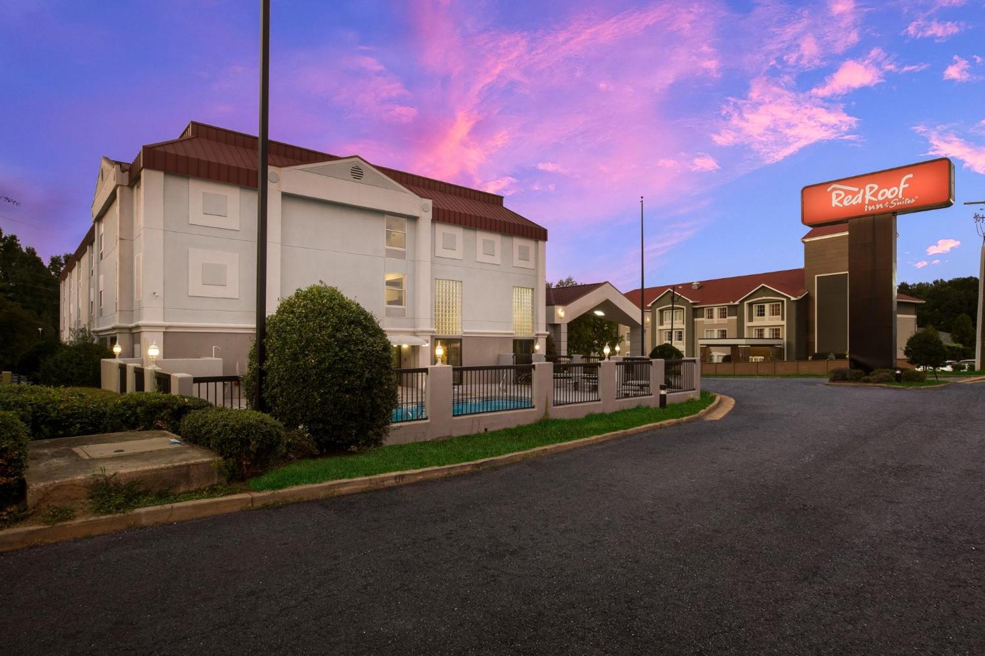 Red Roof Inn & Suites Newnan Exteriér fotografie